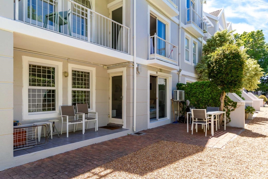 2 Bedroom Property for Sale in Oranjezicht Western Cape